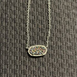 Kendra Scott necklace